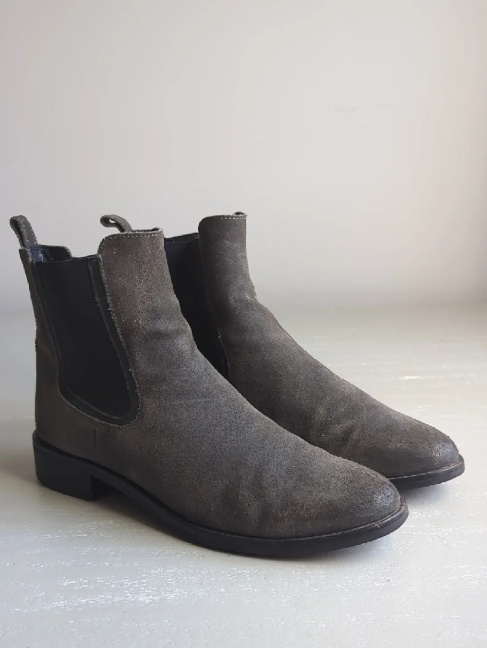 Thursday Boot Company Men's Suede Chelsea Boots Brown size 11
